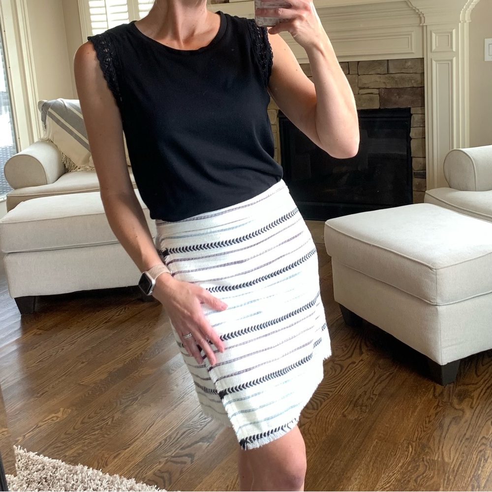 ANN TAYLOR LOFT Size 0P Faux Wrap Skirt Fringe White Blue Black 0 Petite